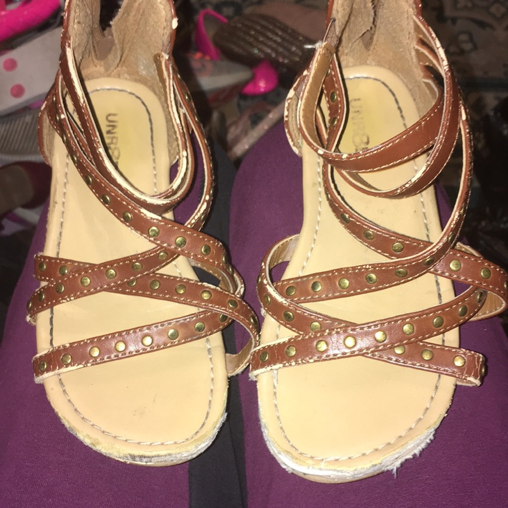 Girls used sandals